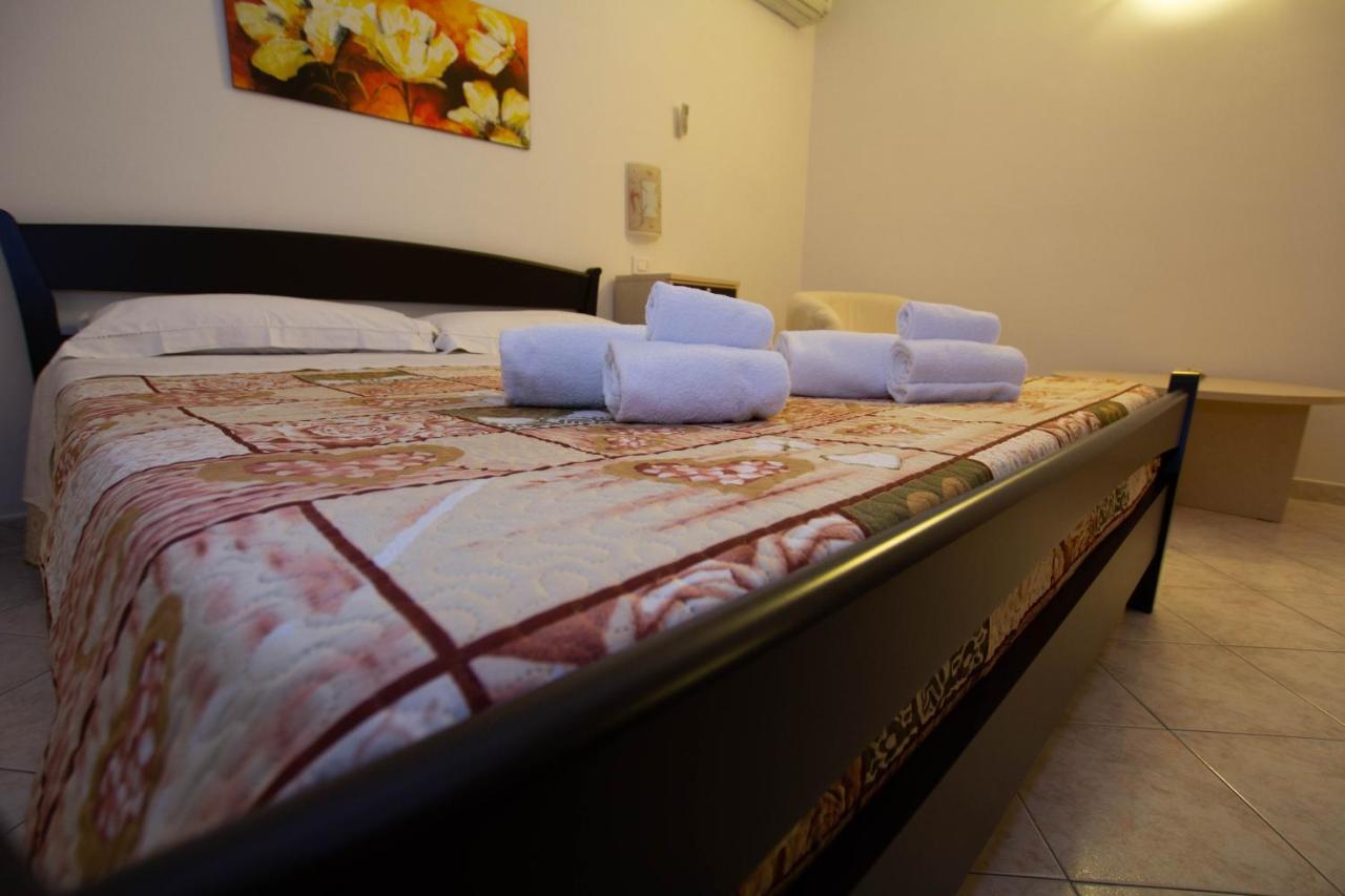 Noto Bedda Bed&Breakfast Exterior photo